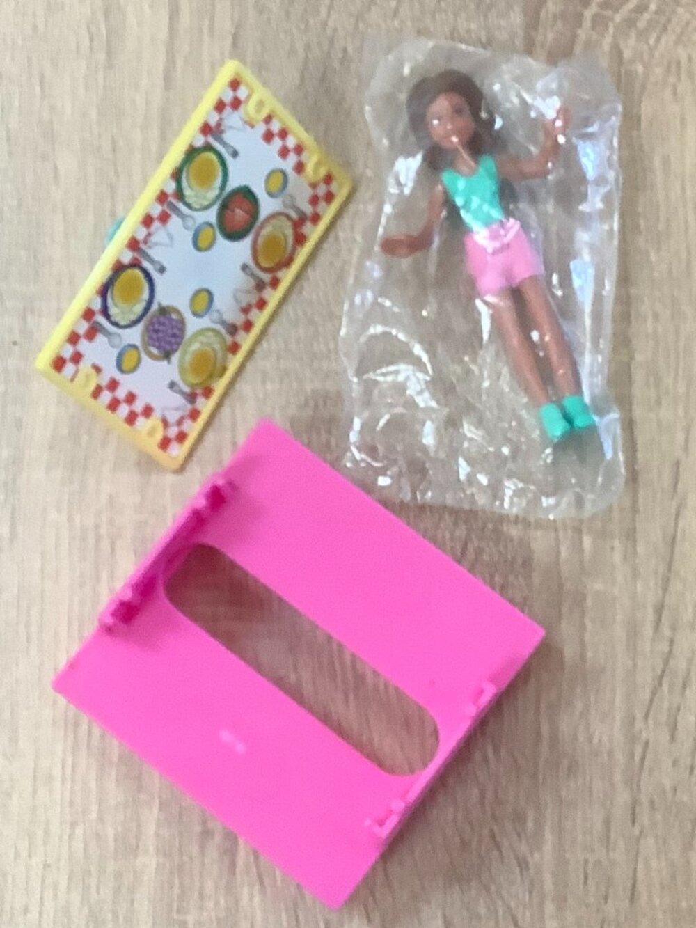 3/$10 Polly Pocket Shani picnic table McDonald's Happy Meal toy 2004
